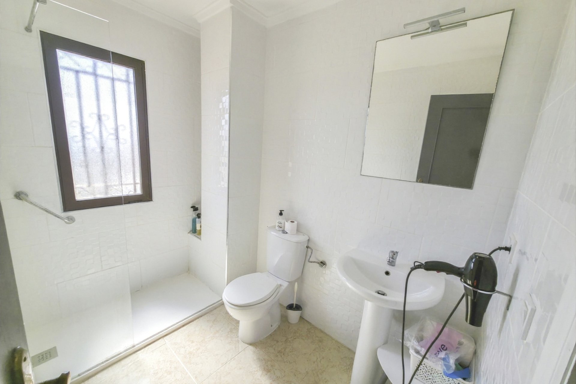 Resale - Villa -
Villamartin - Costa Blanca