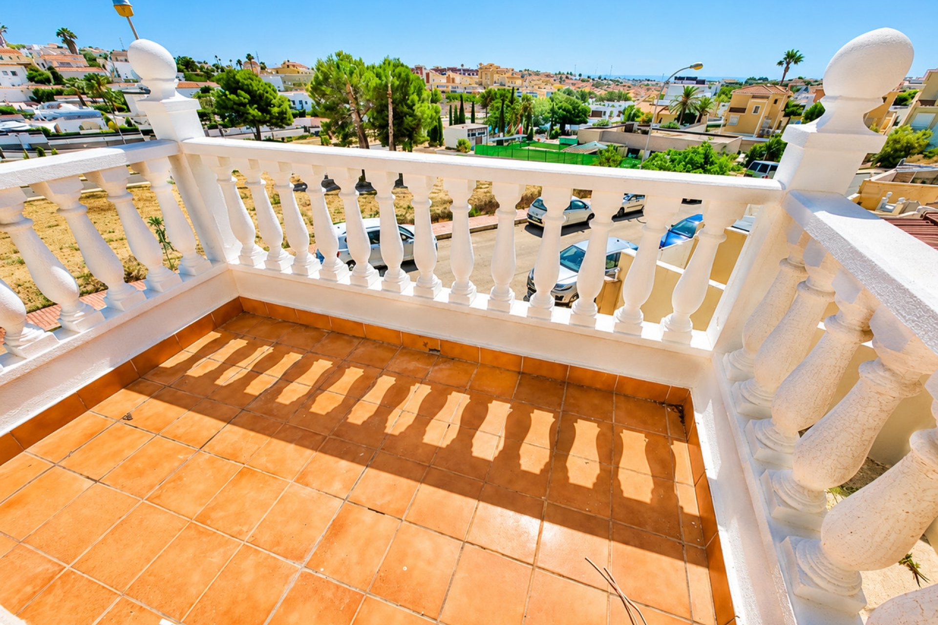 Resale - Villa -
Villamartin - Costa Blanca