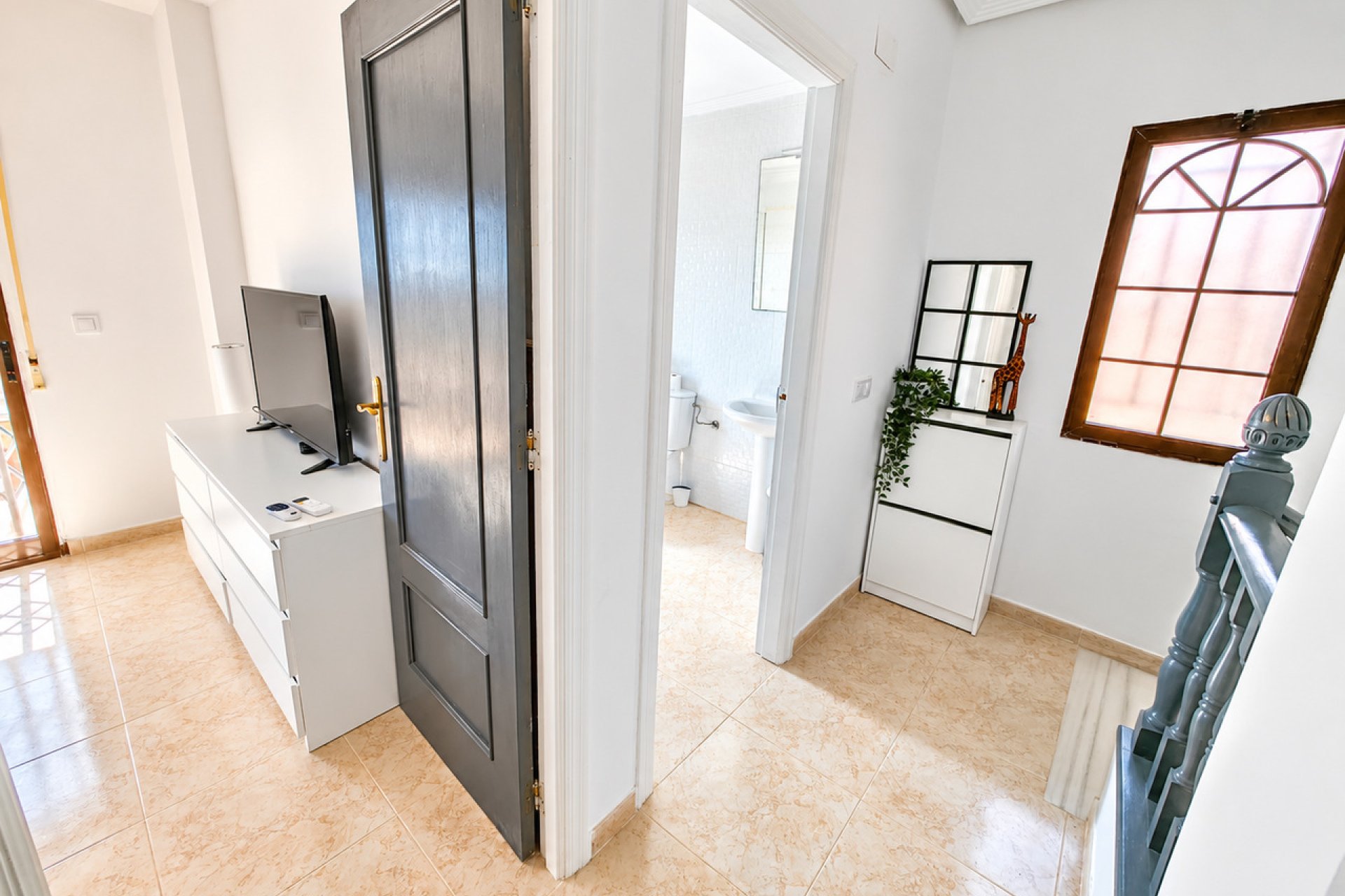 Resale - Villa -
Villamartin - Costa Blanca