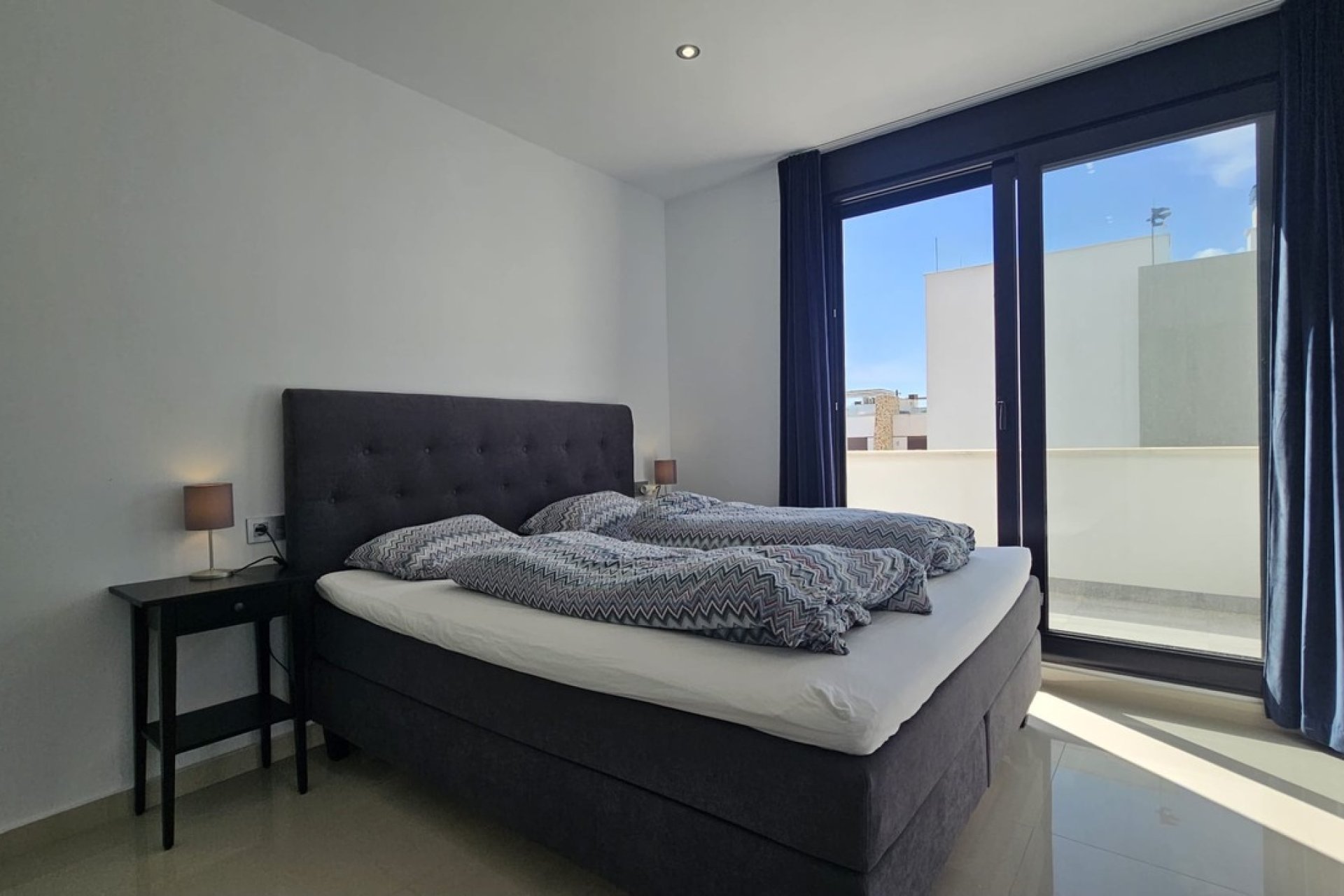 Resale - Villa -
Villamartin - Costa Blanca