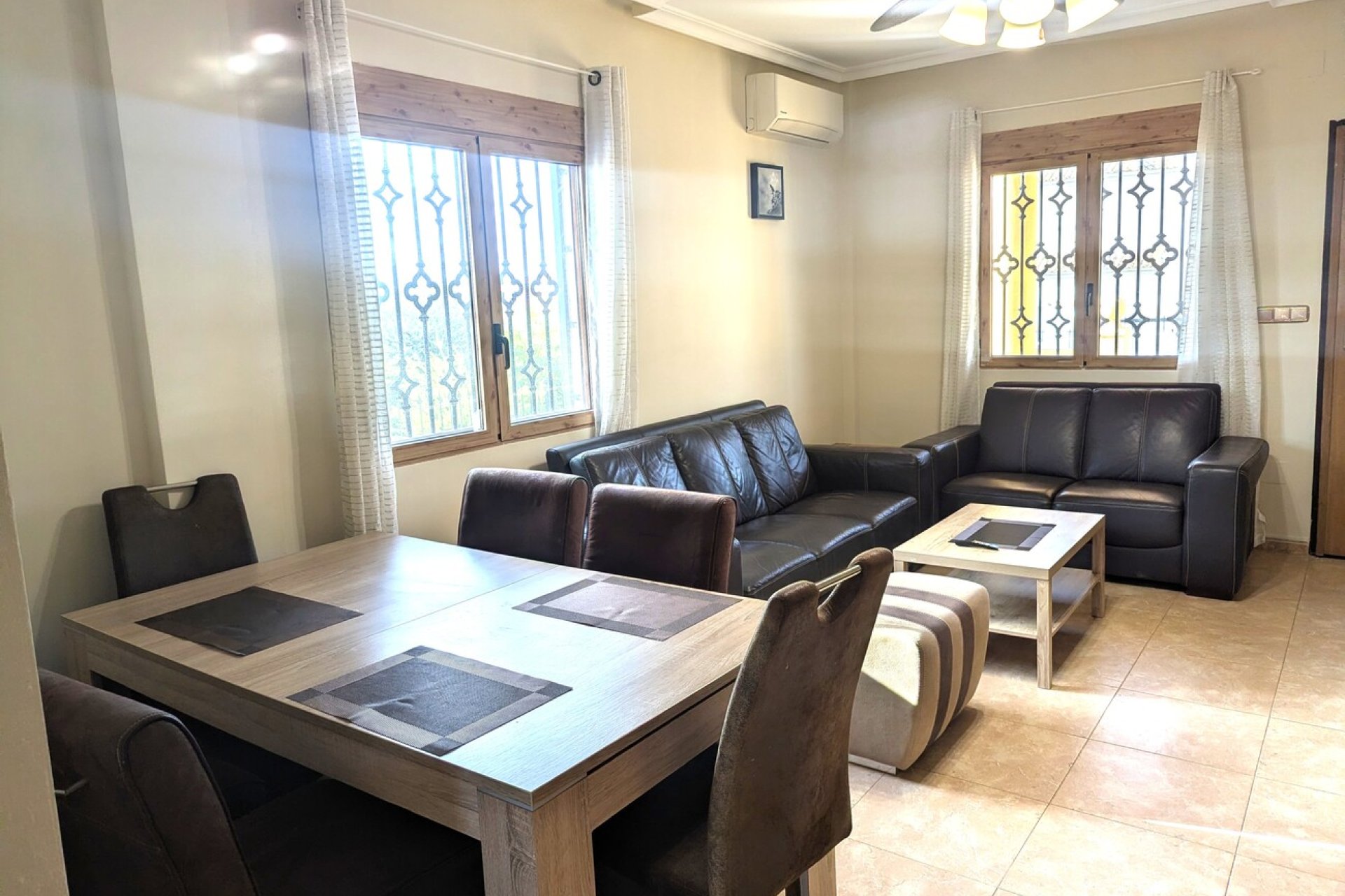 Resale - Villa -
Villamartin - Las Filipinas