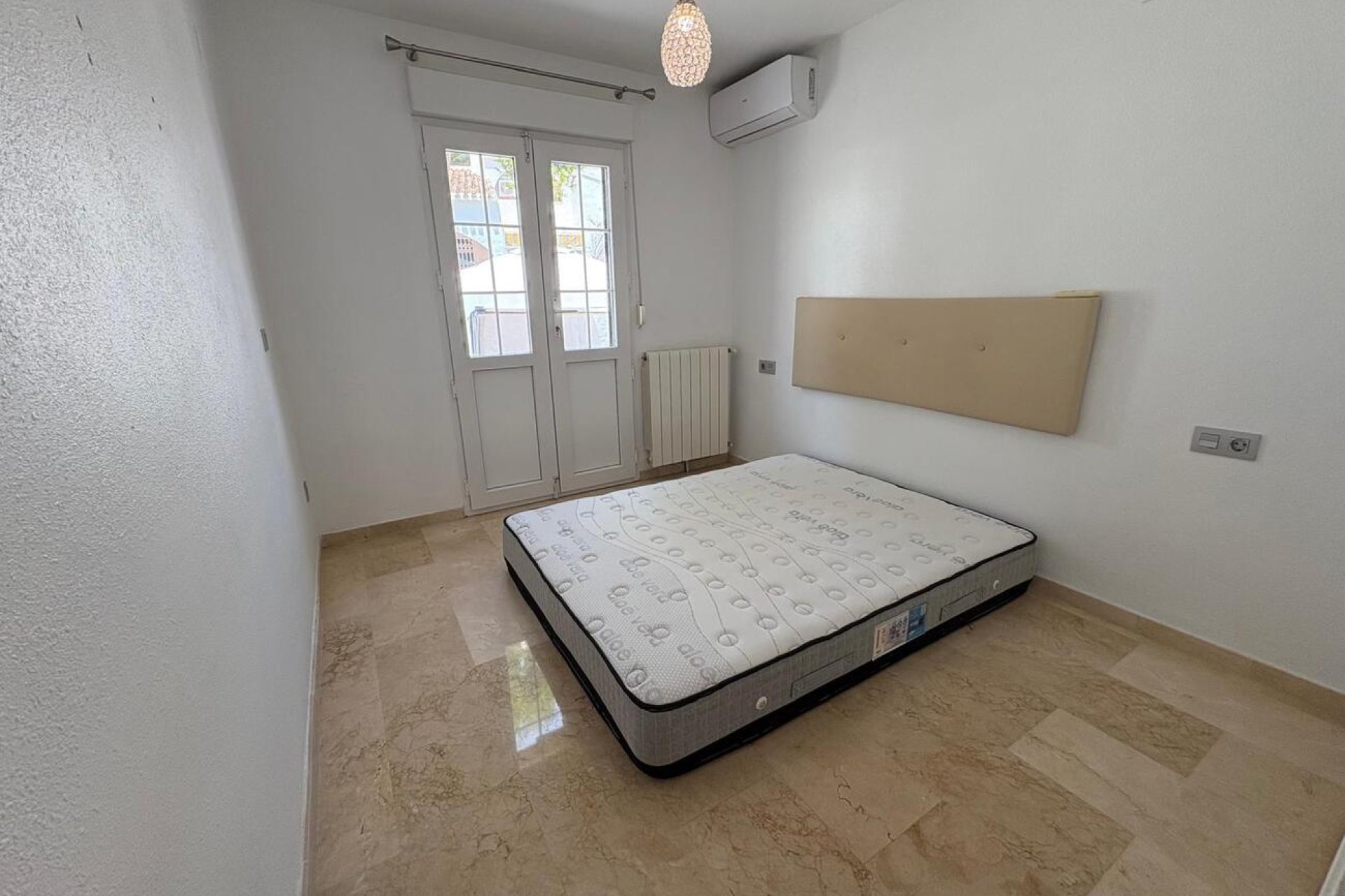 Resale - Villa -
Villamartin - Los Dolses