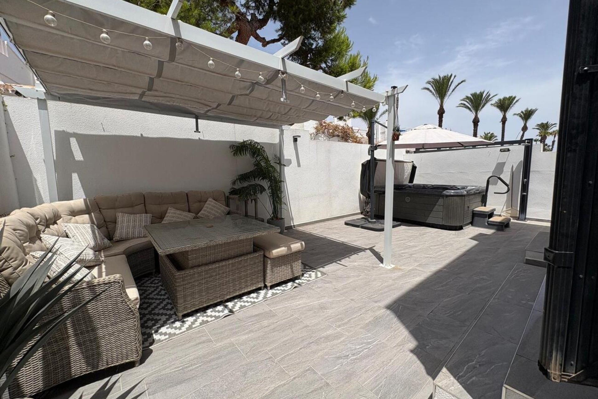 Resale - Villa -
Villamartin - Los Dolses