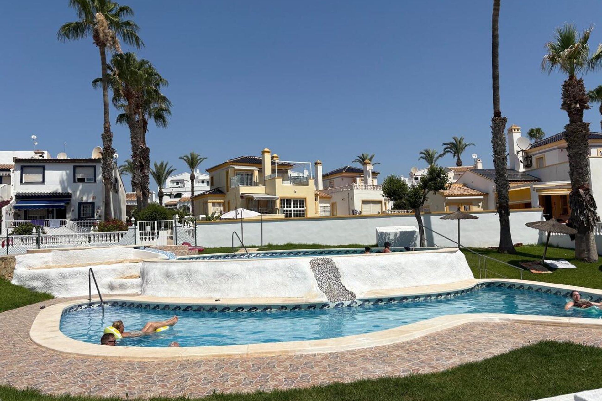 Resale - Villa -
Villamartin - Los Dolses
