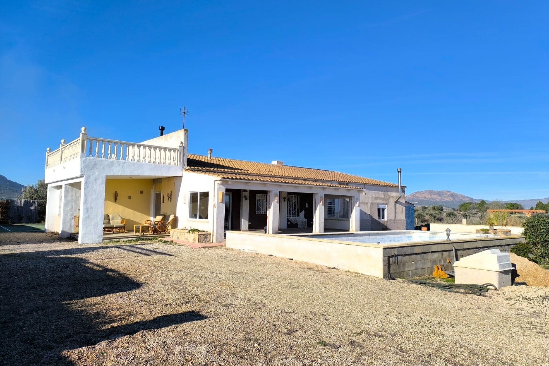 Resale - Villa -
Villena - Inland