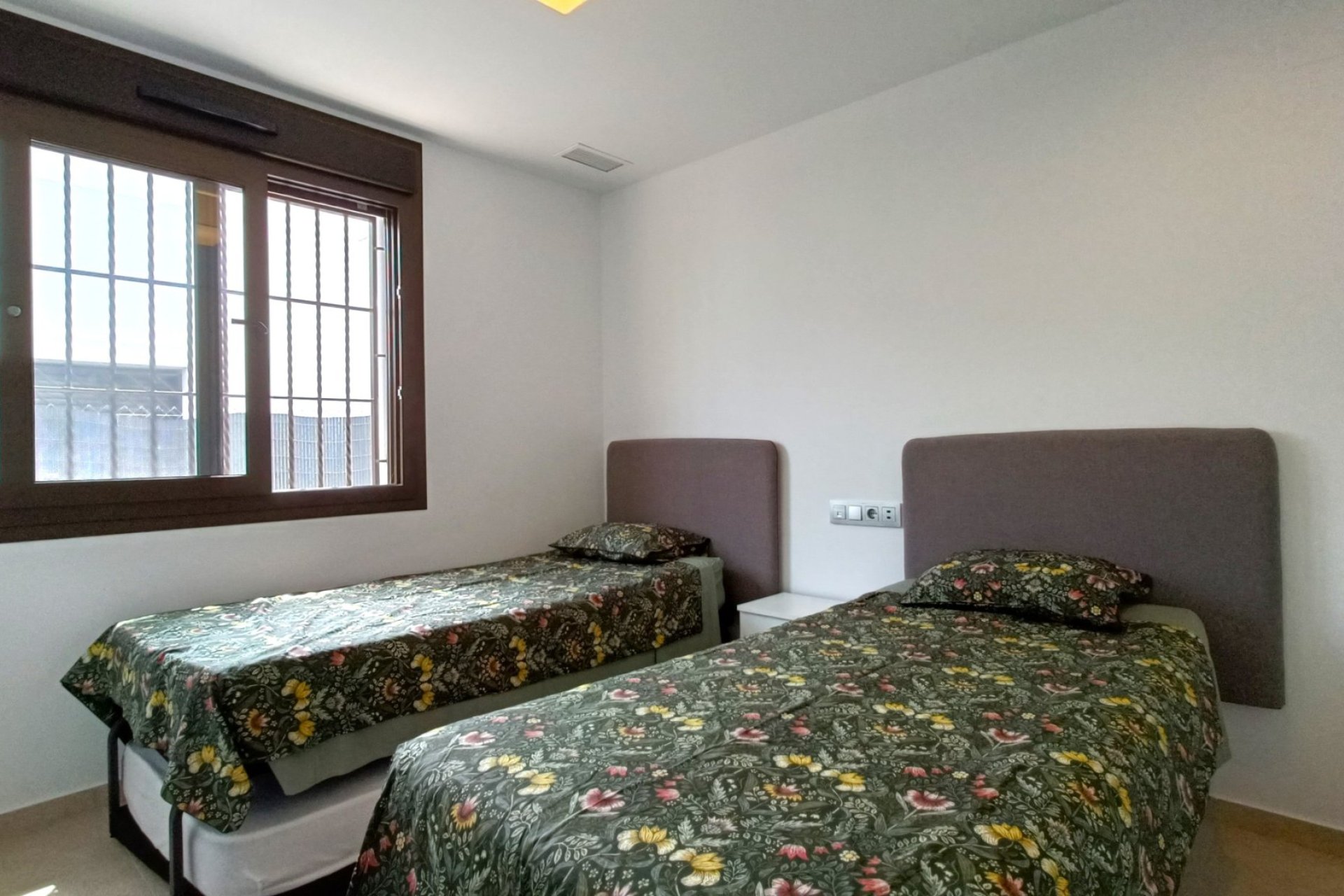 Resale - Villa -
Vistabella Golf Entre Naranjos - Inland