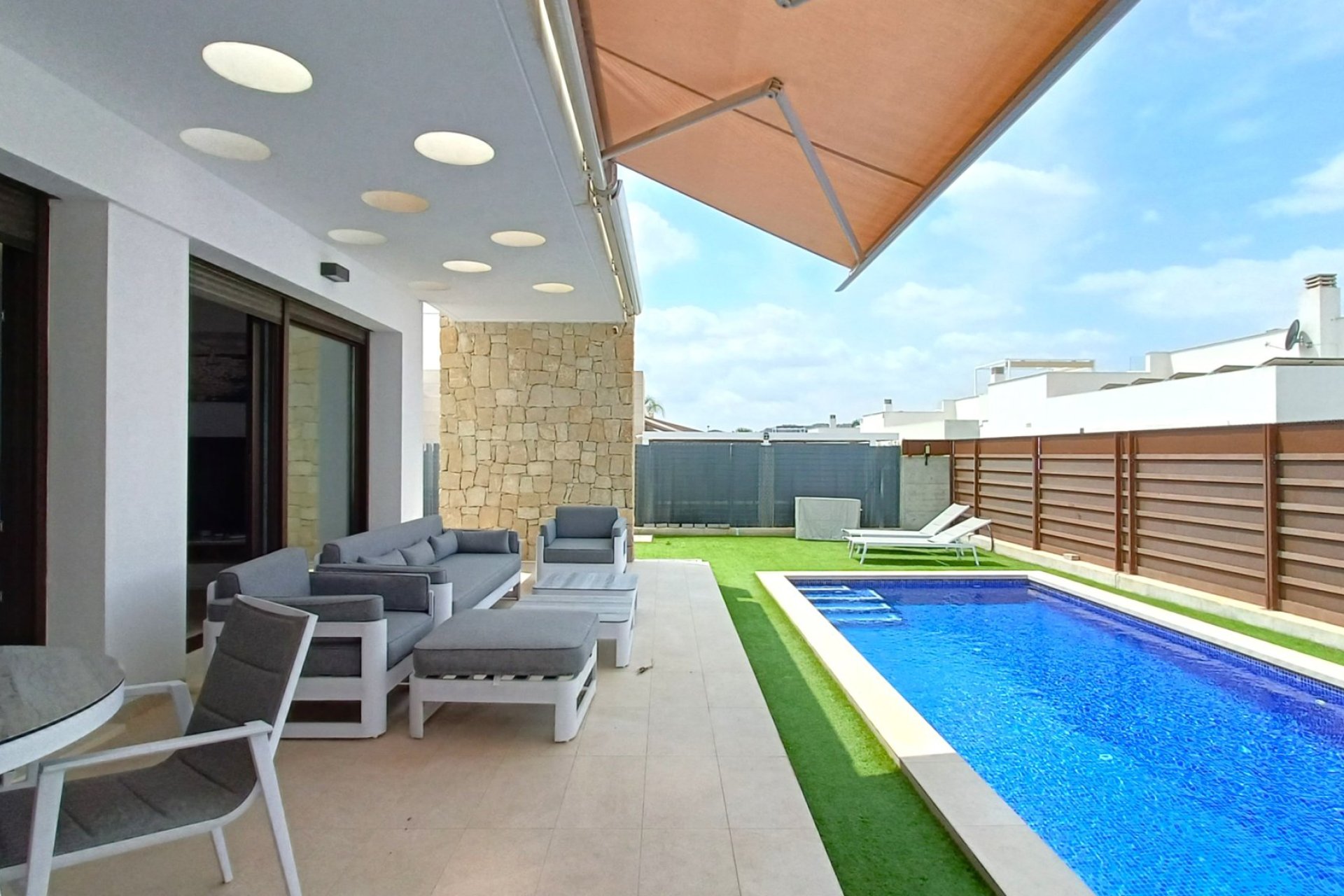 Resale - Villa -
Vistabella Golf Entre Naranjos - Inland