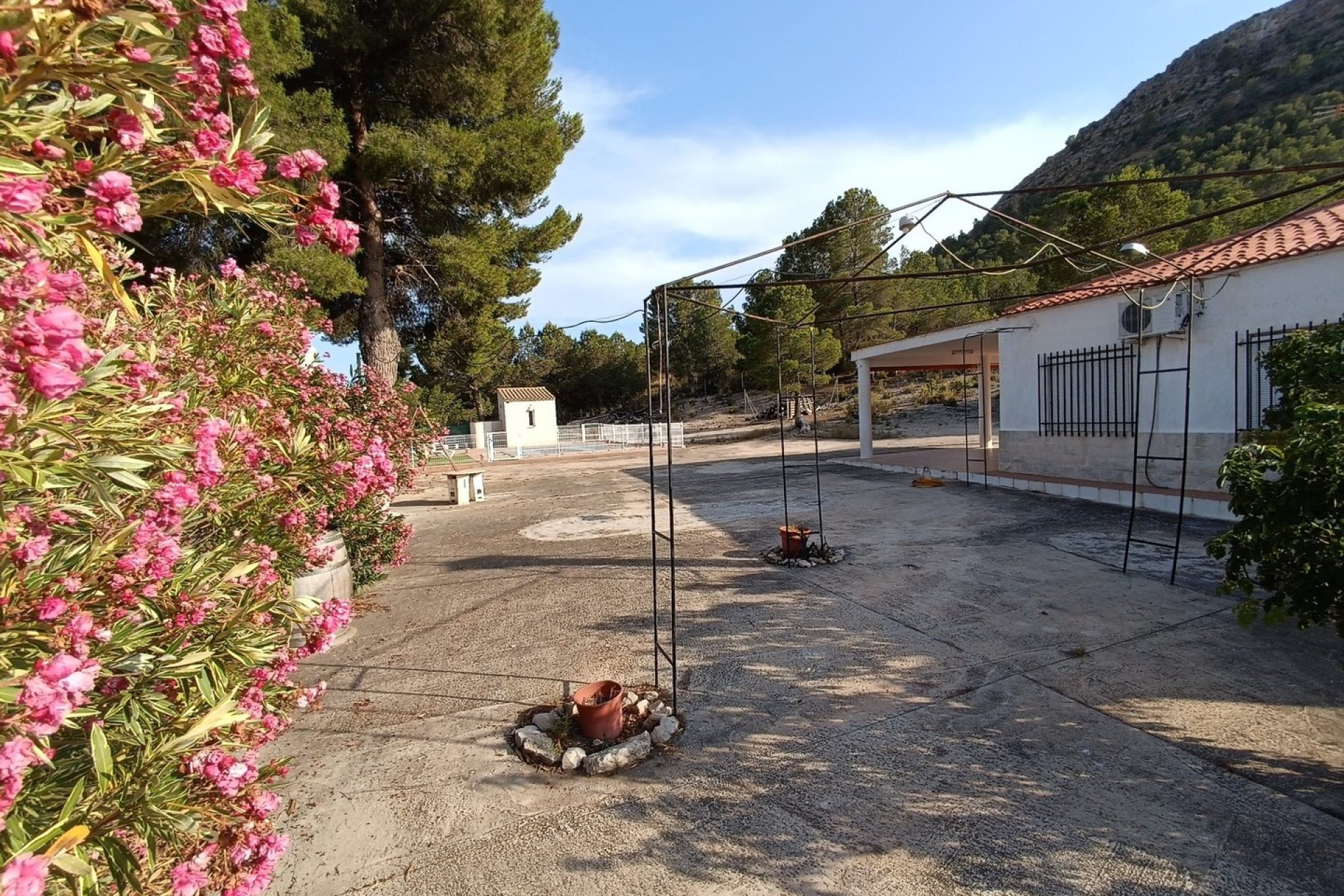 Resale - Villa -
Yecla - Inland