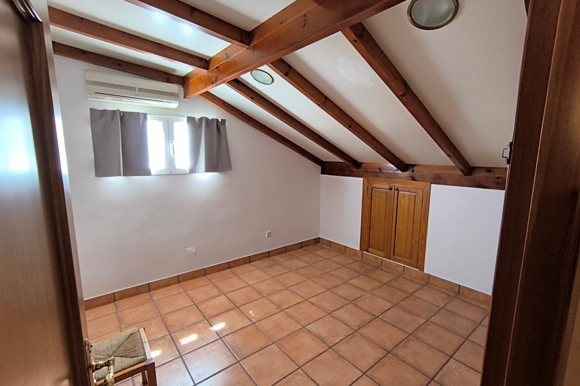 Resale - Villa -
Yecla - Inland