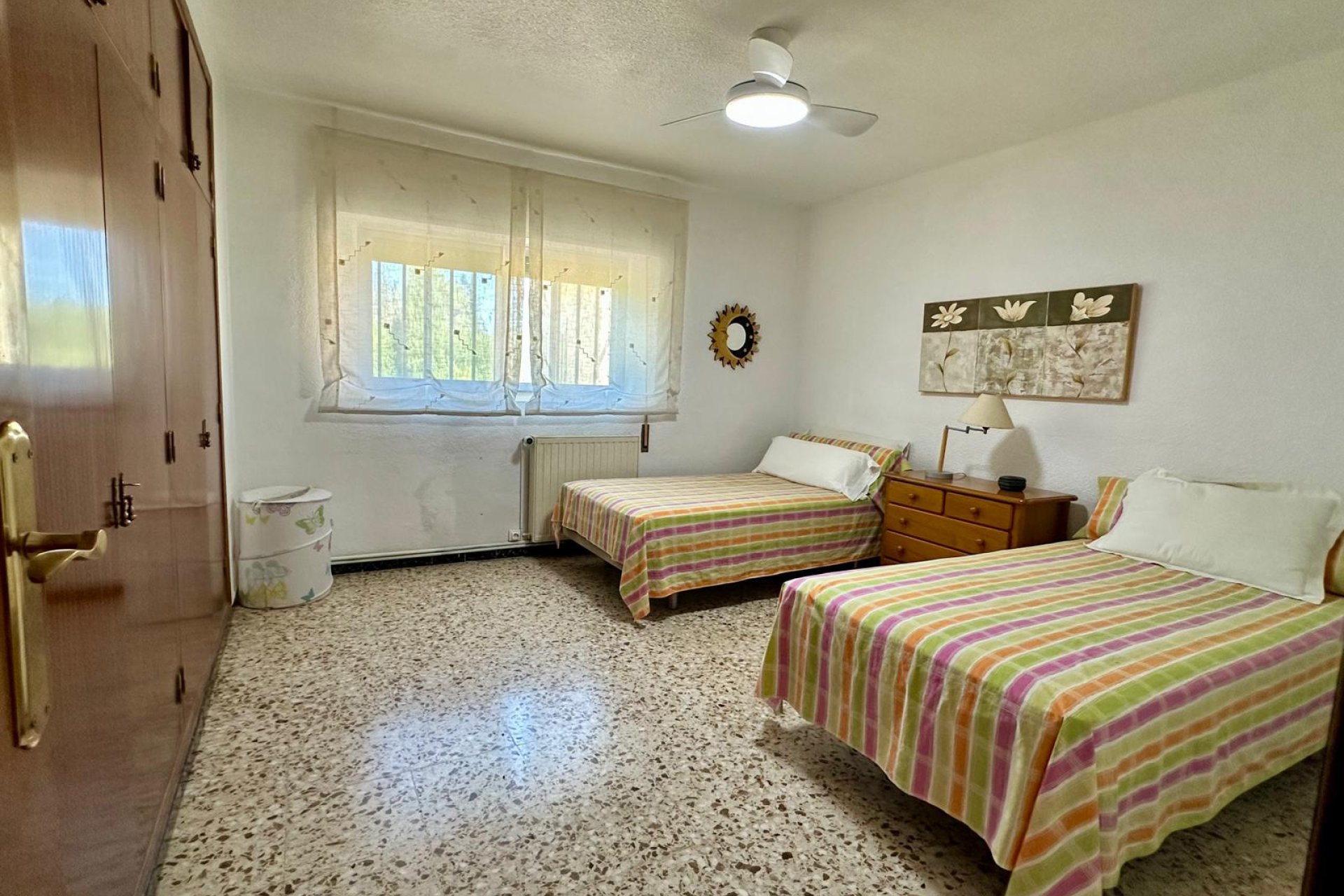 Resale - Villa -
Yecla - Inland