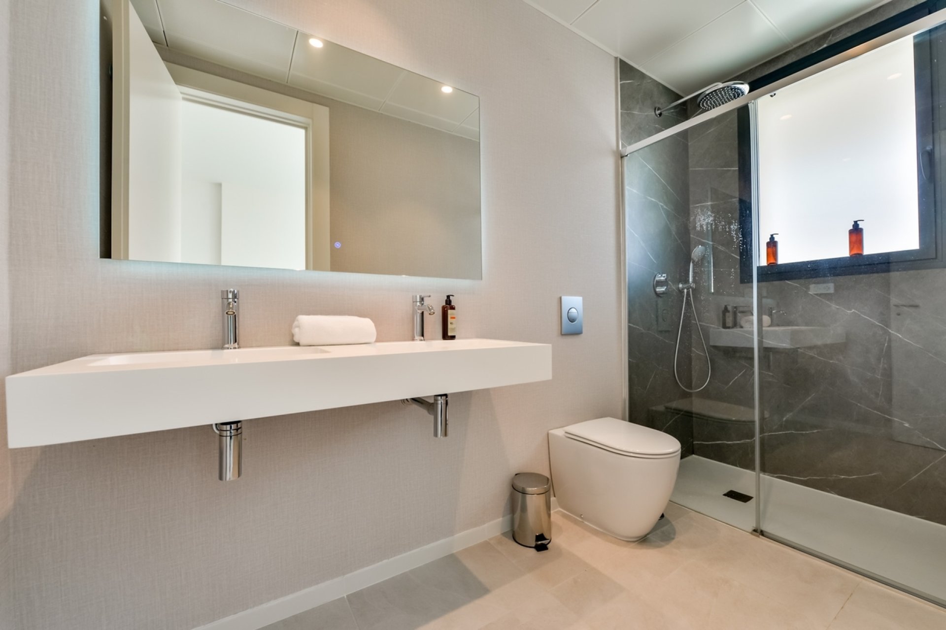 Revânzare - Apartament -
Alfas del Pí - Albir