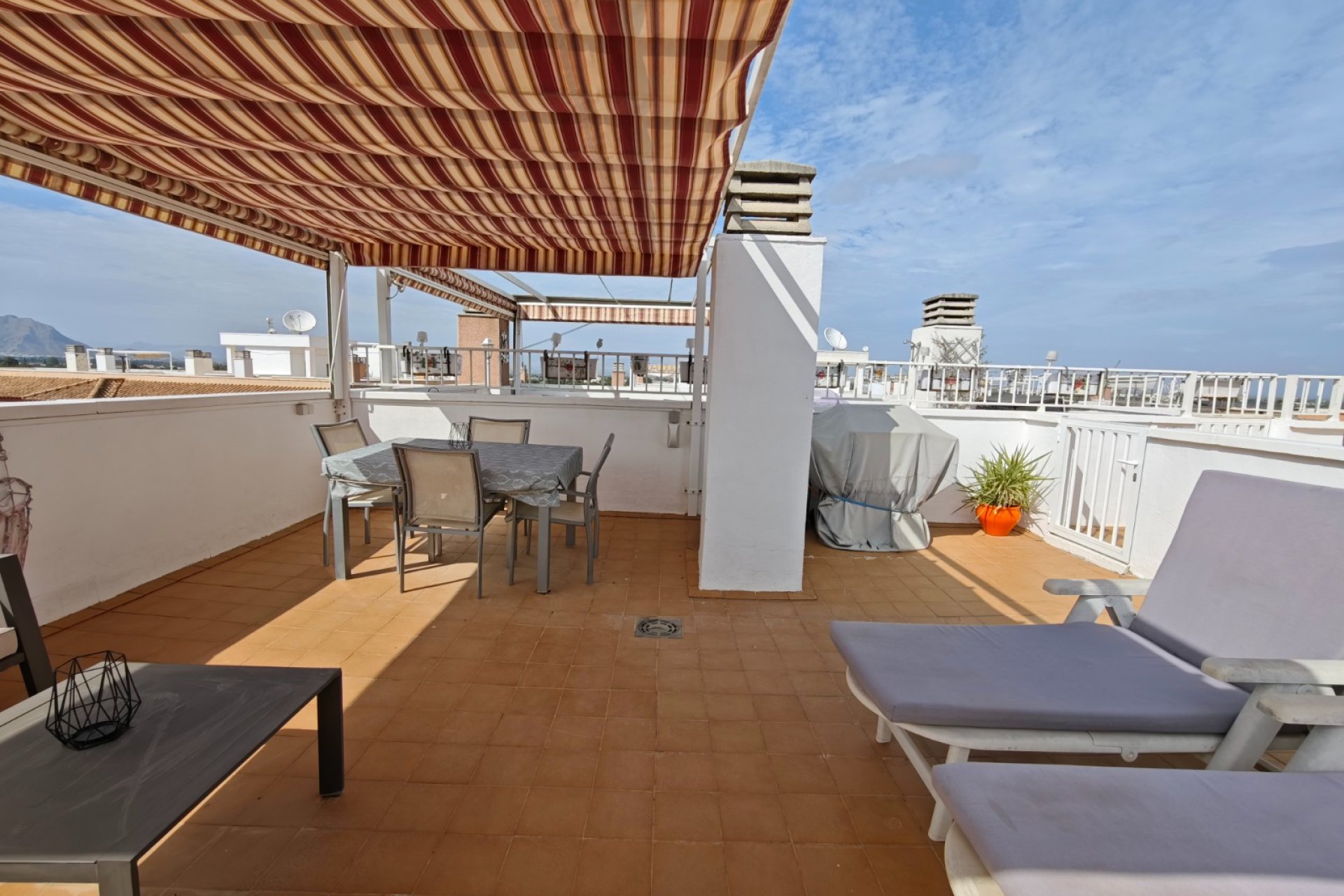 Revânzare - Apartament -
Algorfa - Inland