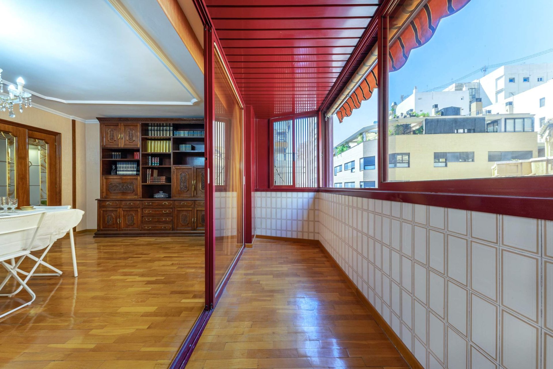 Revânzare - Apartament -
Alicante - Centro