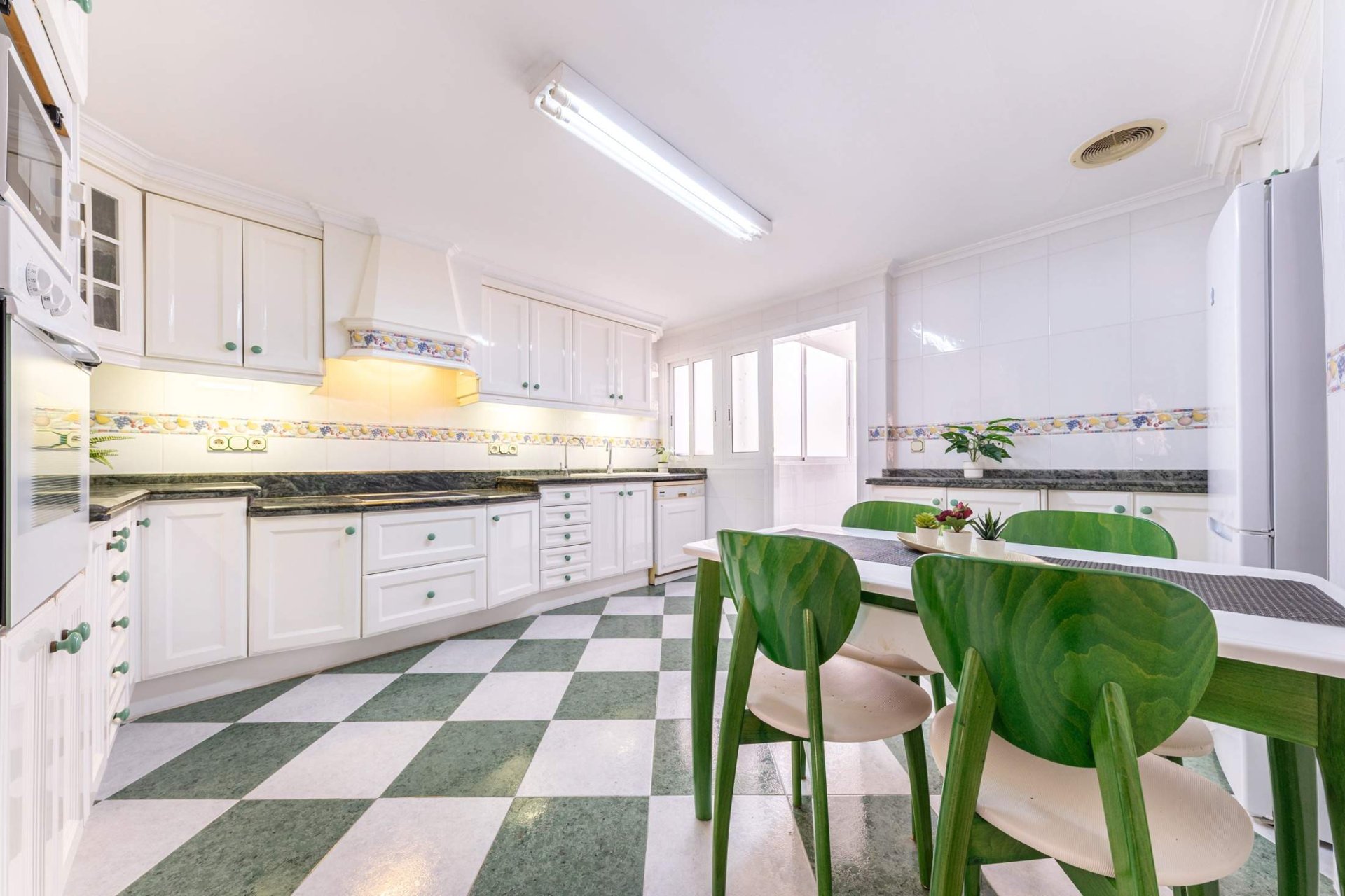 Revânzare - Apartament -
Alicante - Centro