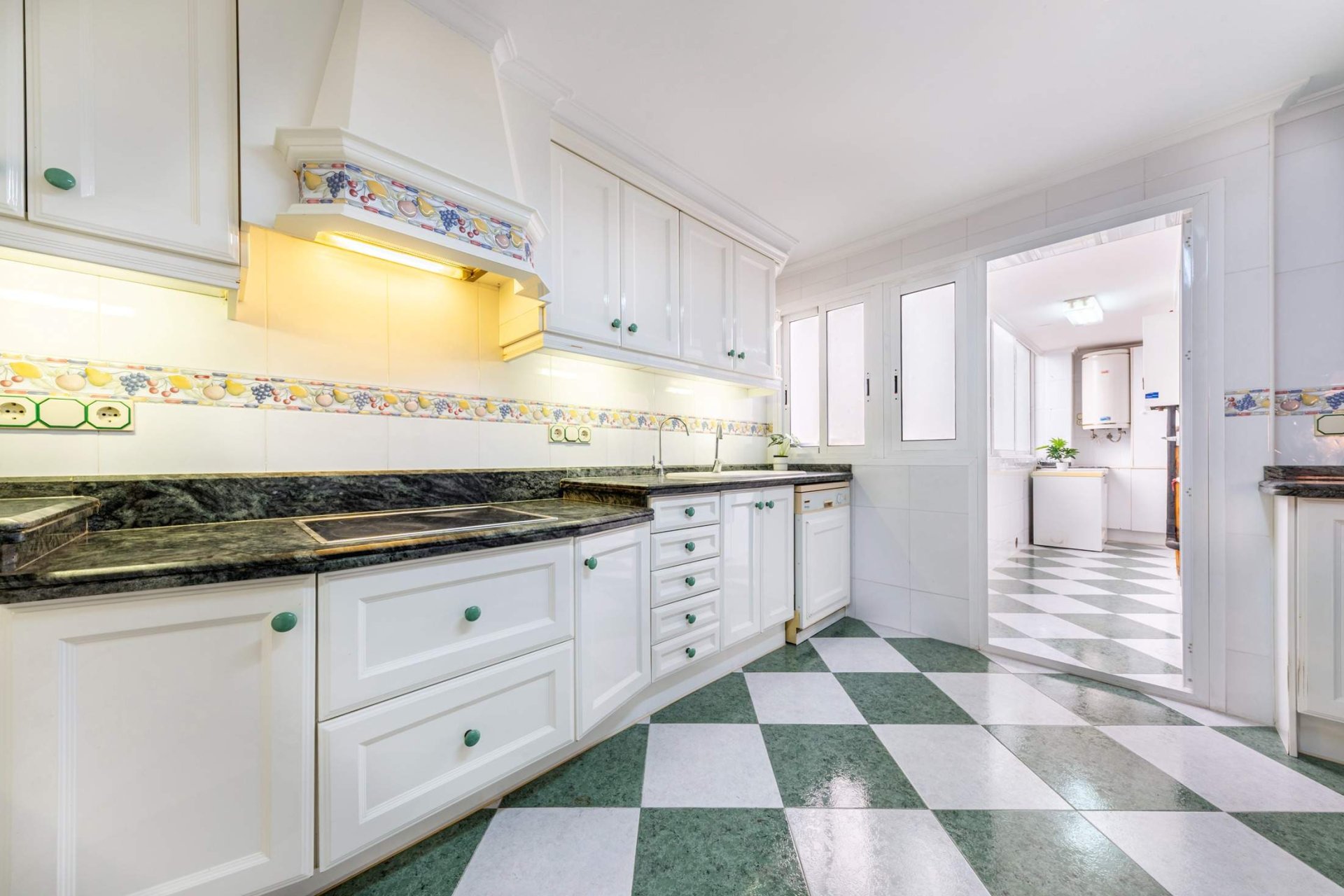 Revânzare - Apartament -
Alicante - Centro