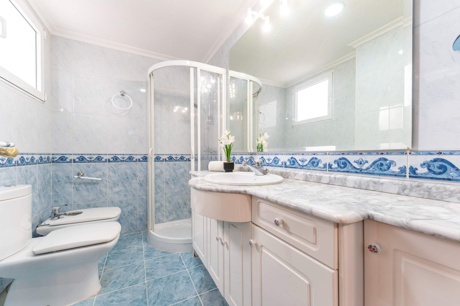 Revânzare - Apartament -
Alicante - Centro