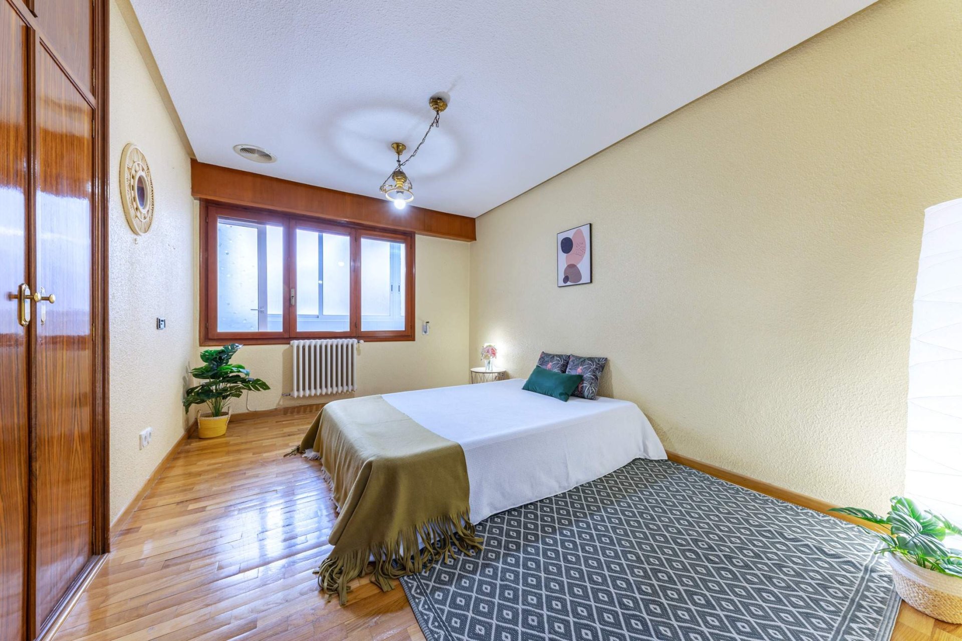 Revânzare - Apartament -
Alicante - Centro
