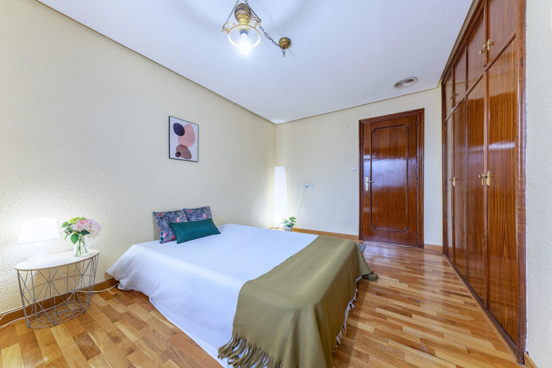 Revânzare - Apartament -
Alicante - Centro