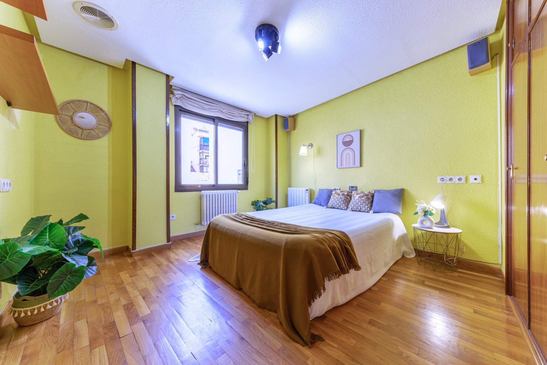 Revânzare - Apartament -
Alicante - Centro