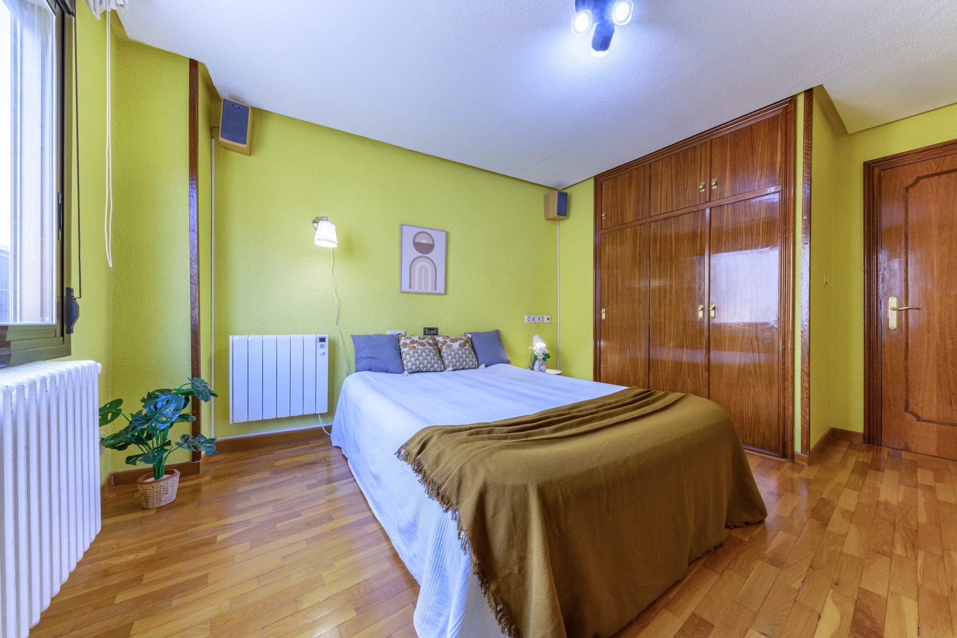Revânzare - Apartament -
Alicante - Centro