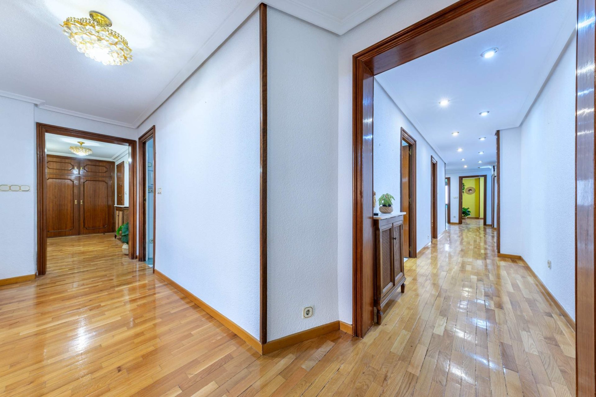 Revânzare - Apartament -
Alicante - Centro