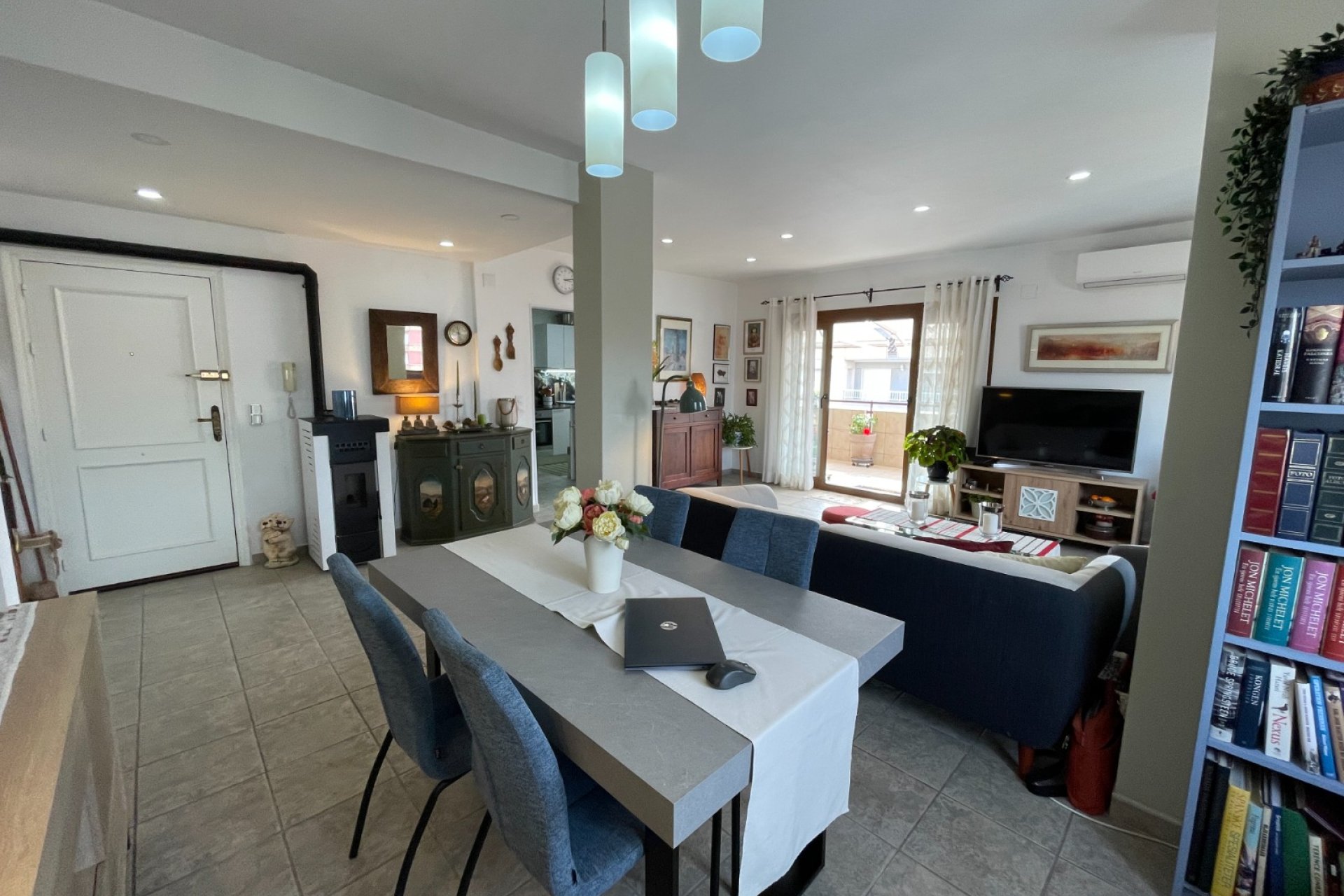 Revânzare - Apartament -
Almoradí - Inland