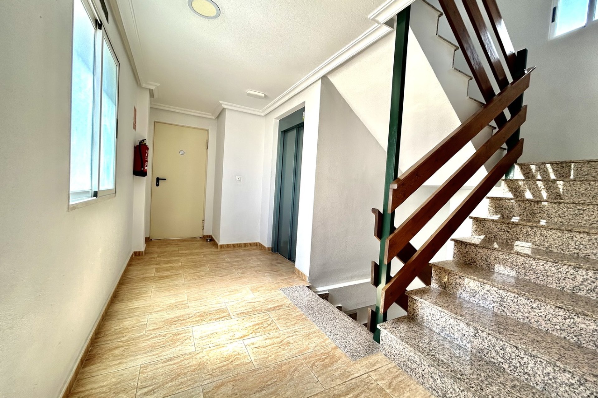 Revânzare - Apartament -
Almoradí - Inland