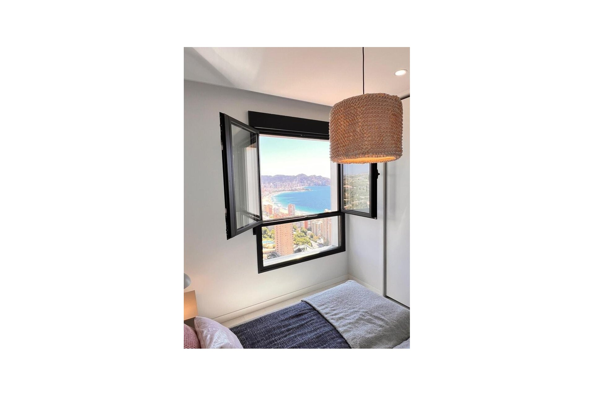 Revânzare - Apartament -
Benidorm - Playa de Poniente