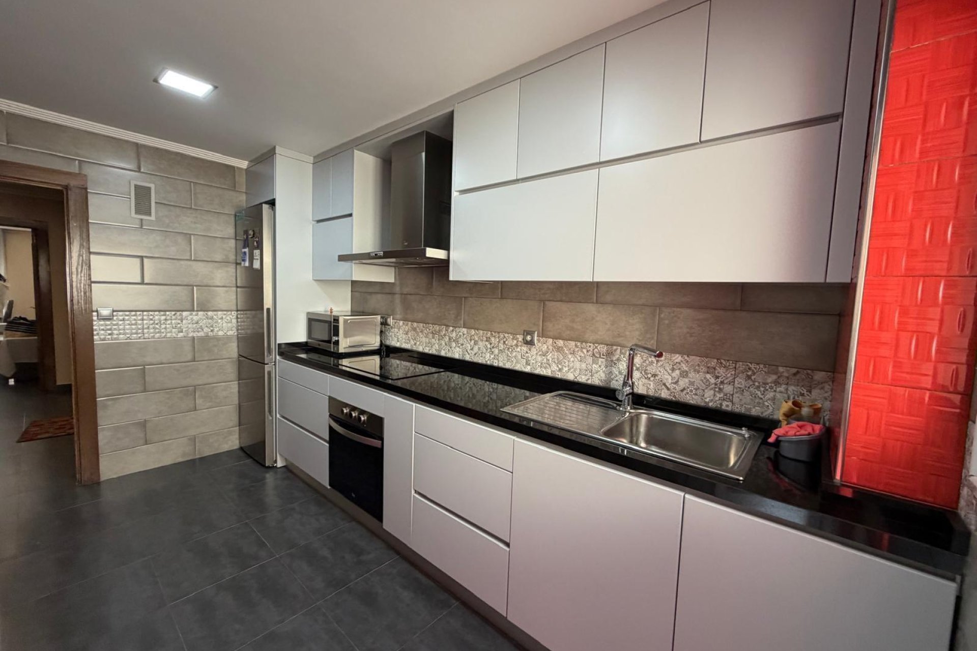 Revânzare - Apartament -
Beniel - Centro