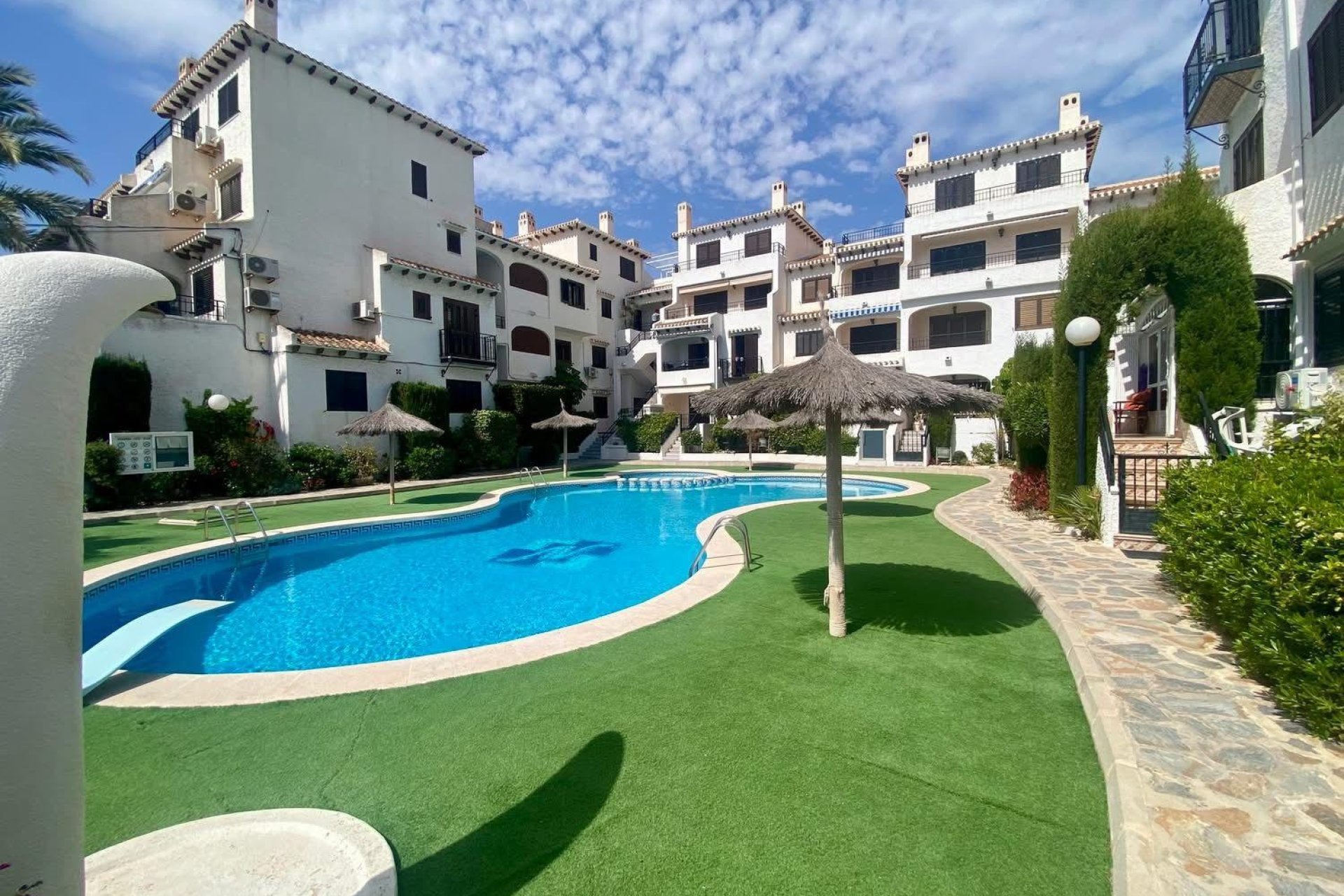 Revânzare - Apartament -
Cabo Roig
