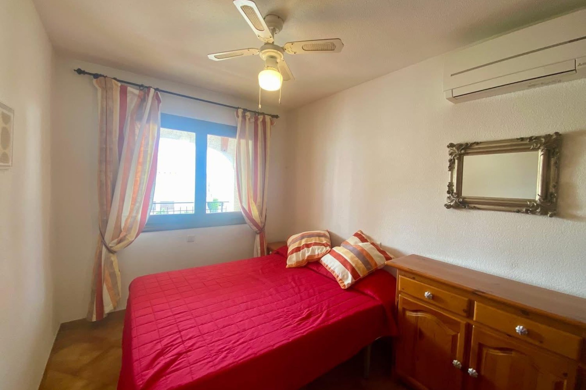 Revânzare - Apartament -
Cabo Roig
