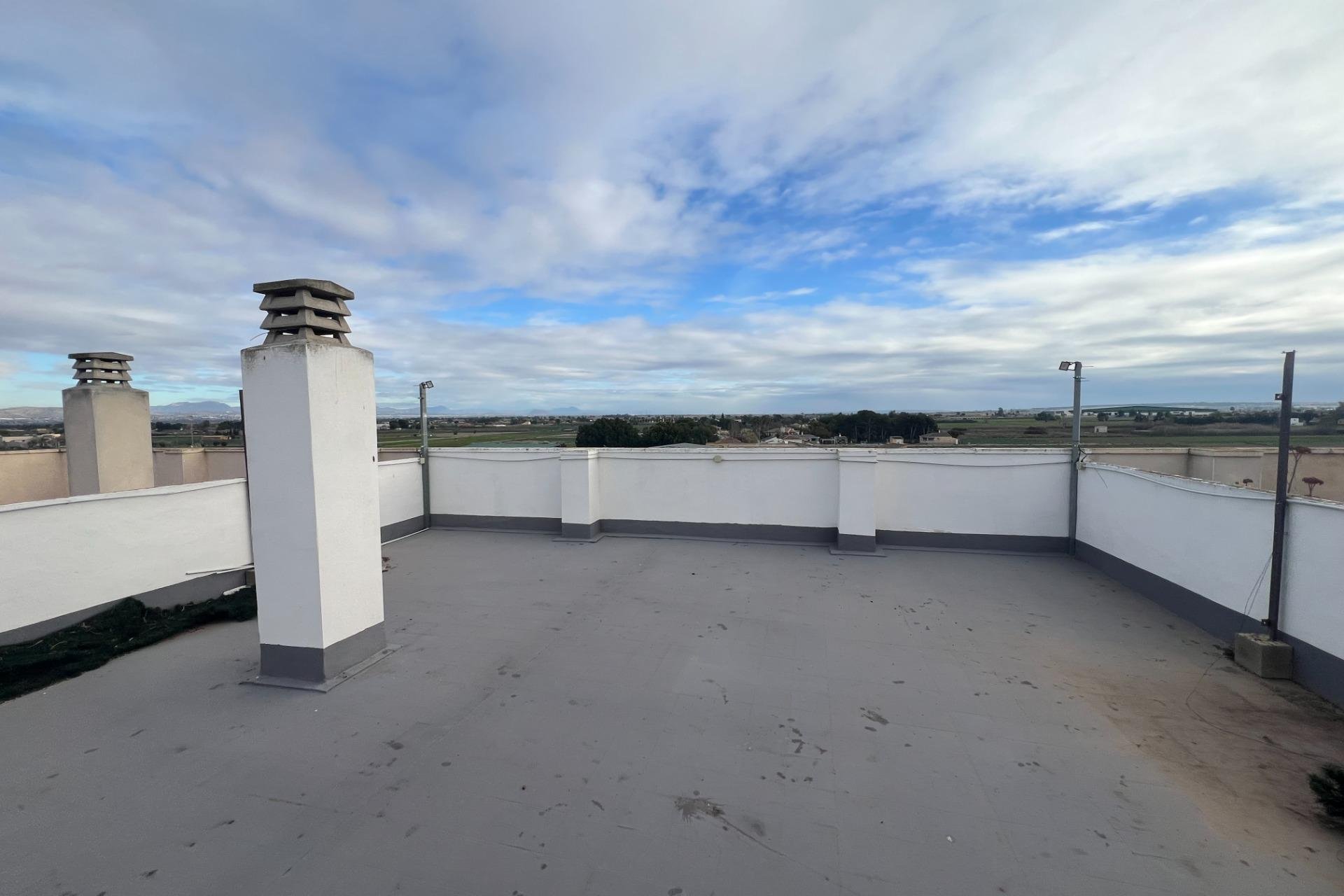 Revânzare - Apartament -
Dolores - Alcalde Jose Rodriguez