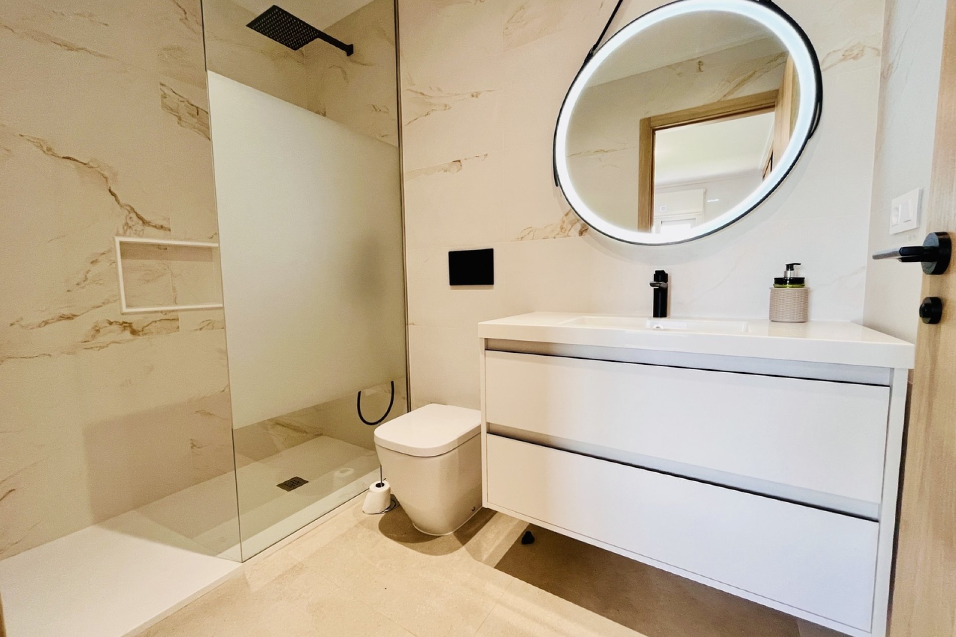 Revânzare - Apartament -
El Raso - Costa Blanca