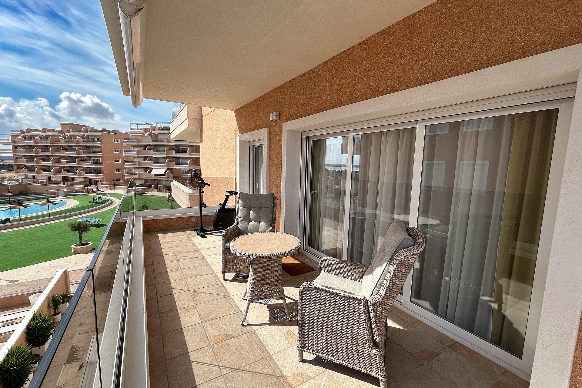 Revânzare - Apartament -
El Raso - Costa Blanca