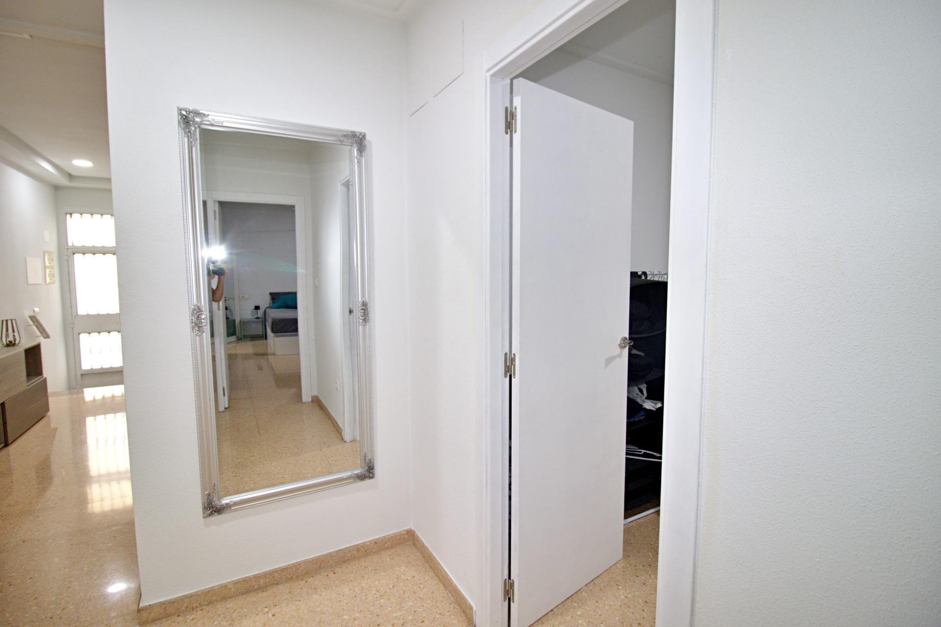 Revânzare - Apartament -
Elche - Plaza Madrid