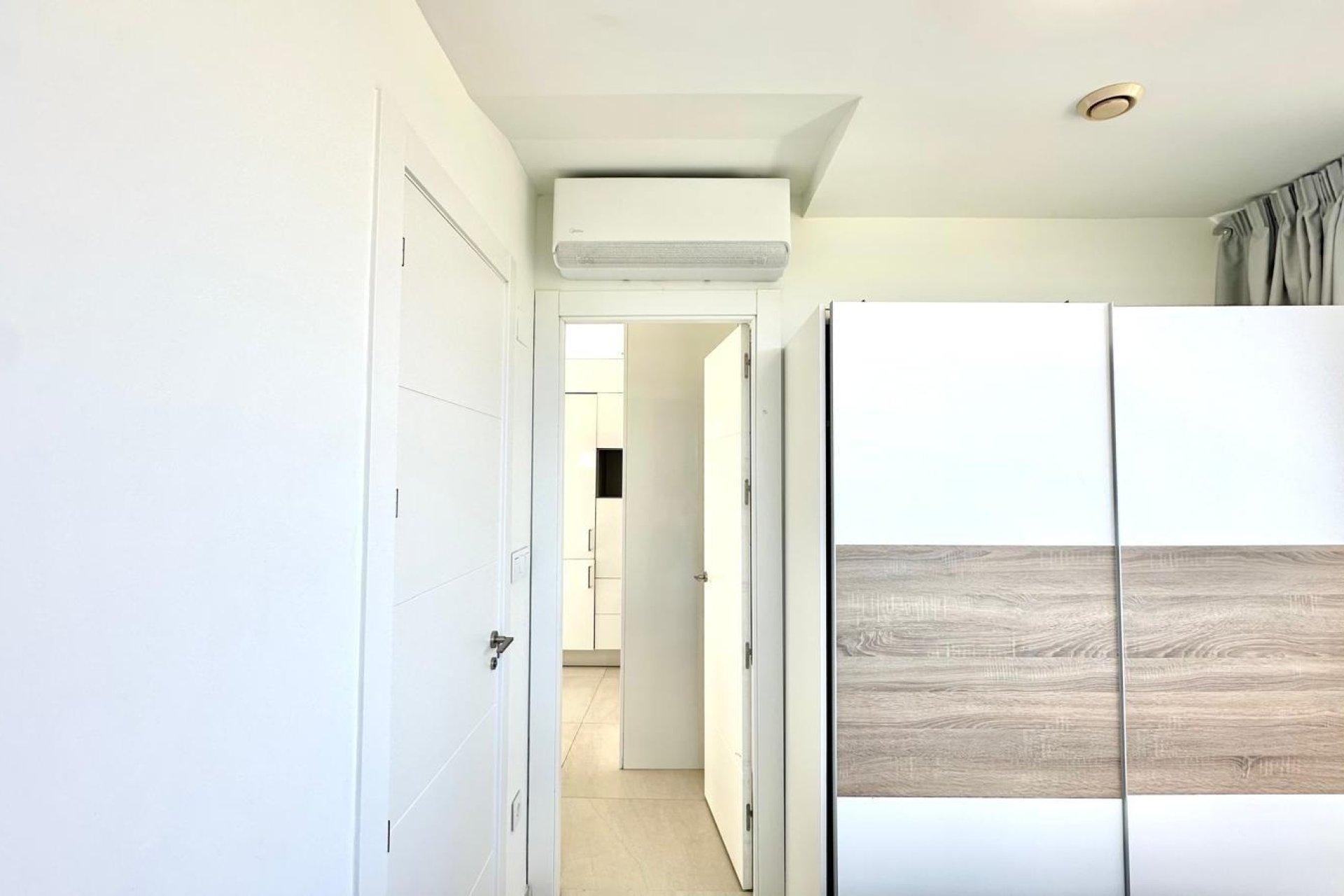 Revânzare - Apartament -
Finestrat