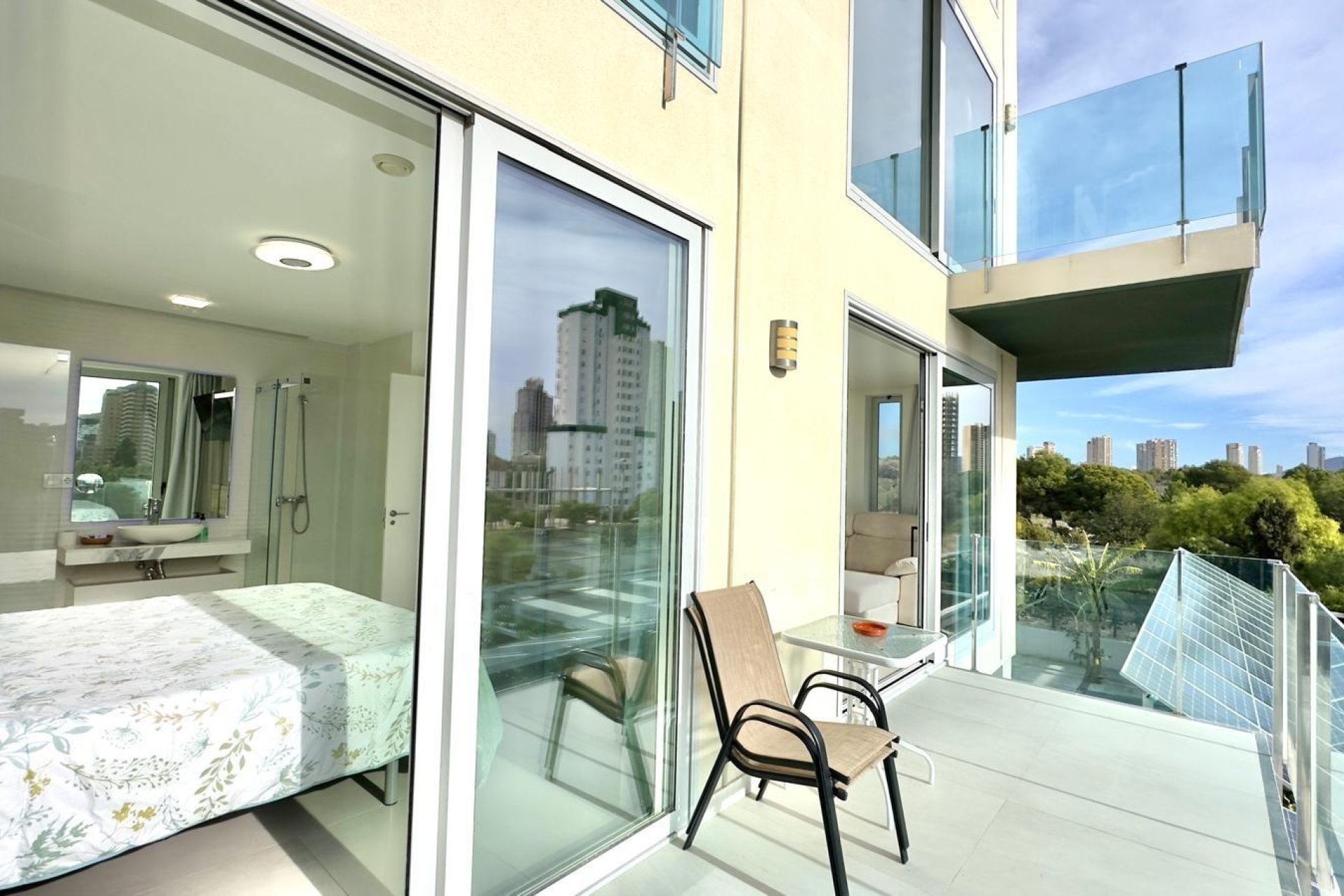 Revânzare - Apartament -
Finestrat