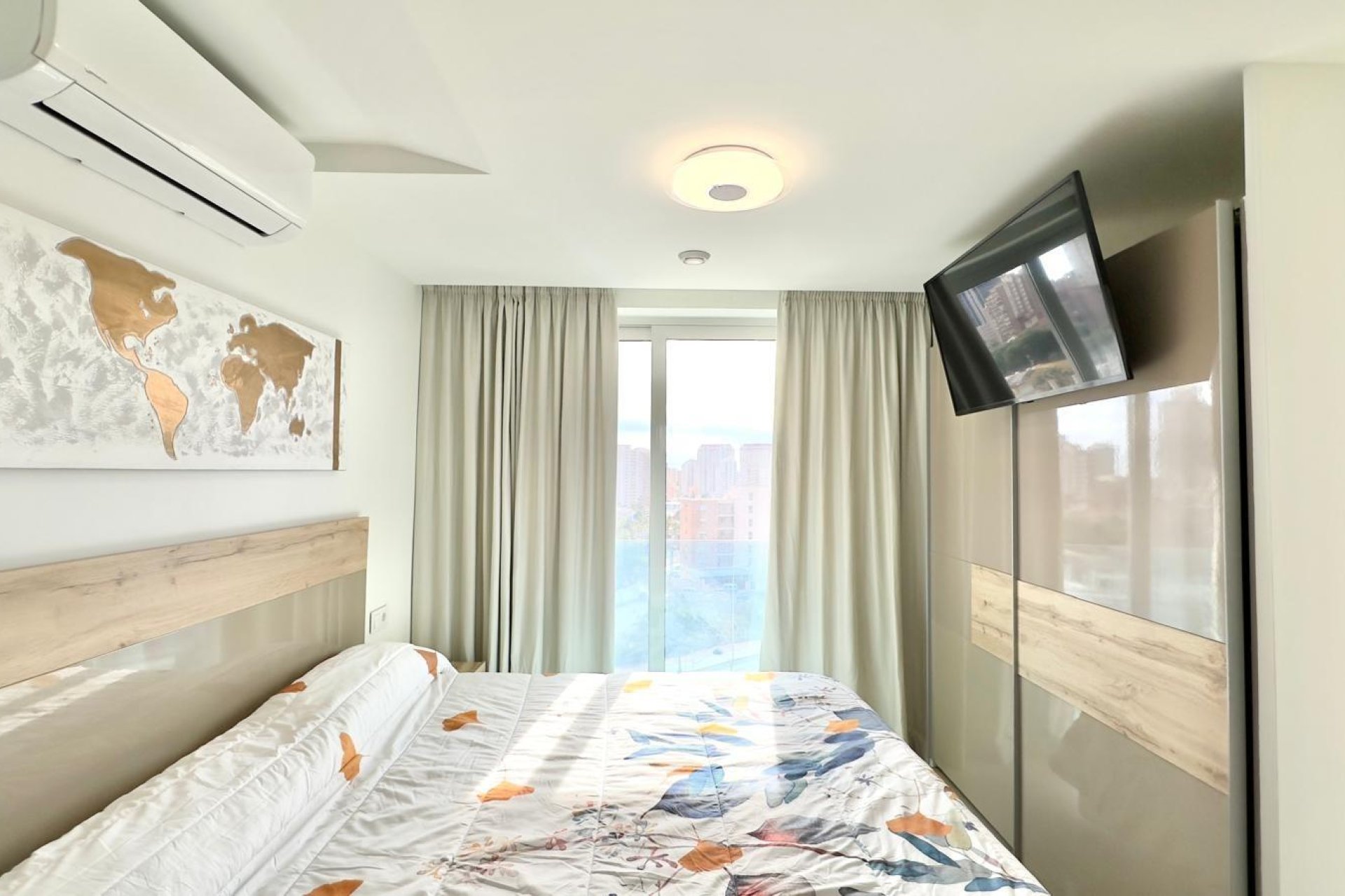 Revânzare - Apartament -
Finestrat