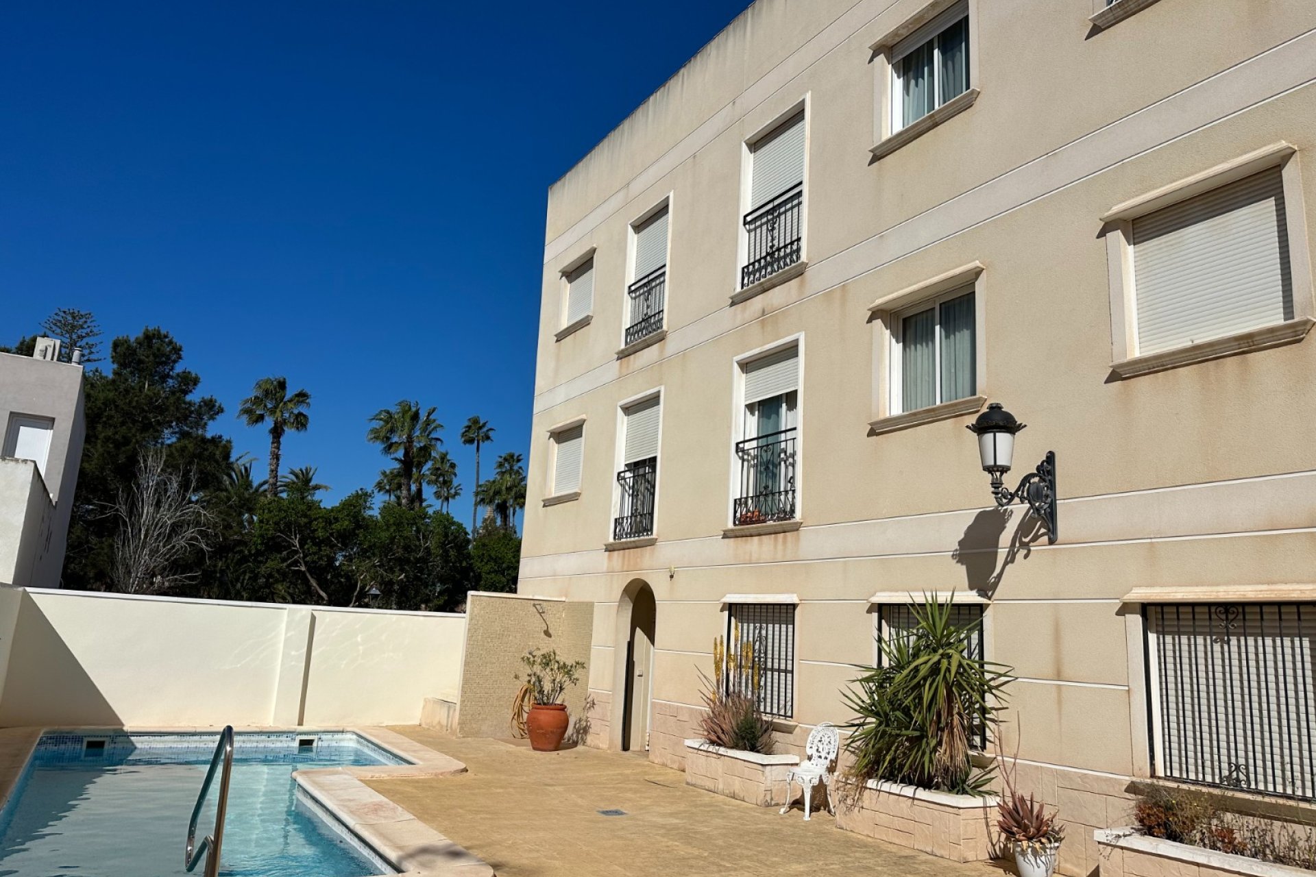 Revânzare - Apartament -
Jacarilla - Inland