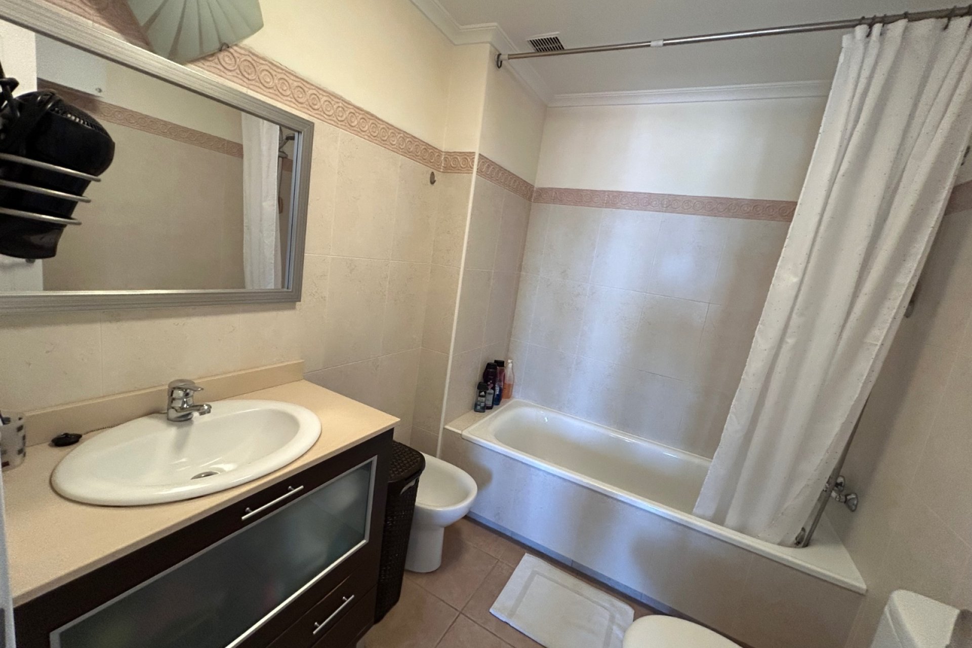 Revânzare - Apartament -
Jacarilla - Inland