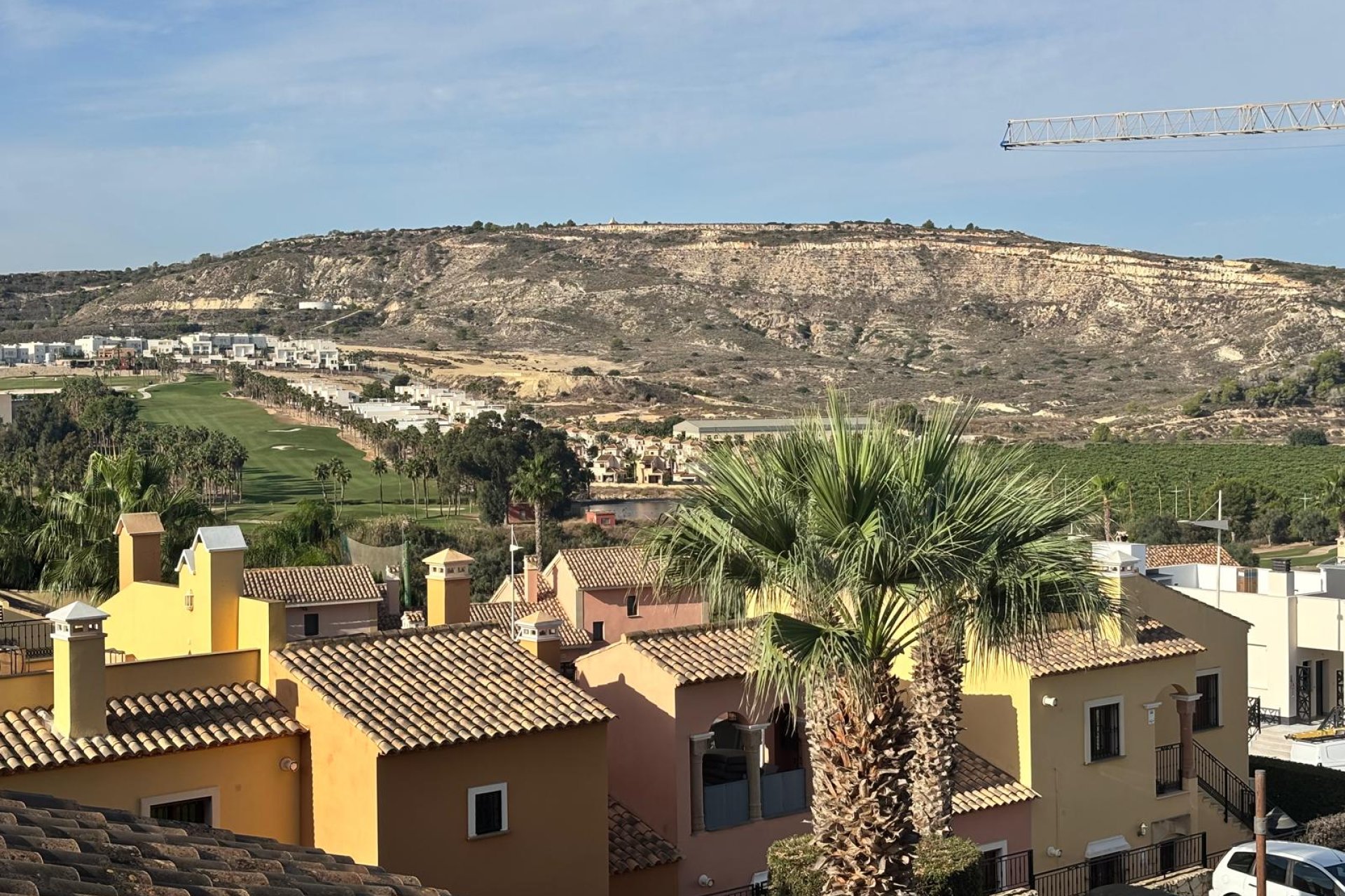 Revânzare - Apartament -
La Rellana