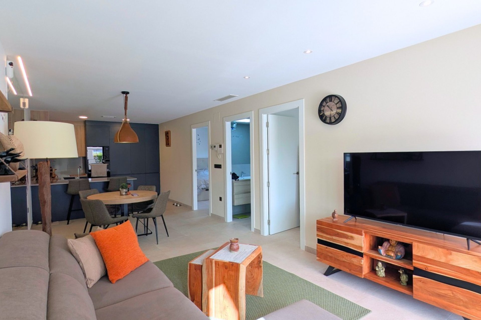 Revânzare - Apartament -
Lo Crispin - Inland