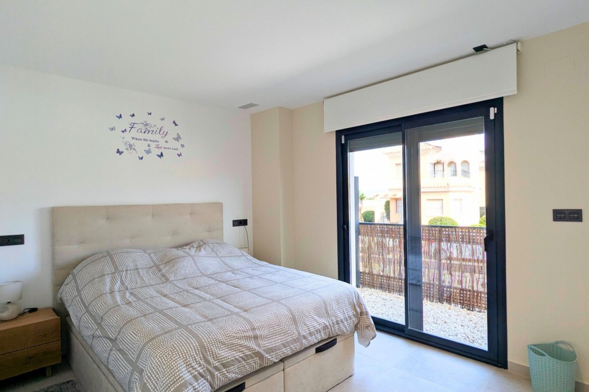 Revânzare - Apartament -
Lo Crispin - Inland