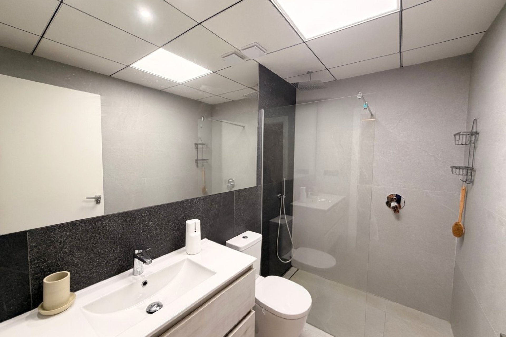Revânzare - Apartament -
Lo Crispin - Inland