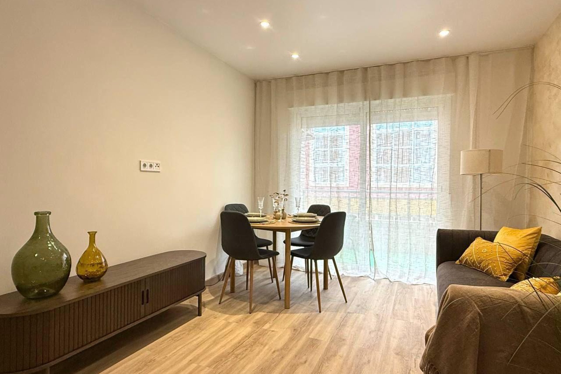 Revânzare - Apartament -
Lo Pagan - La Puntica