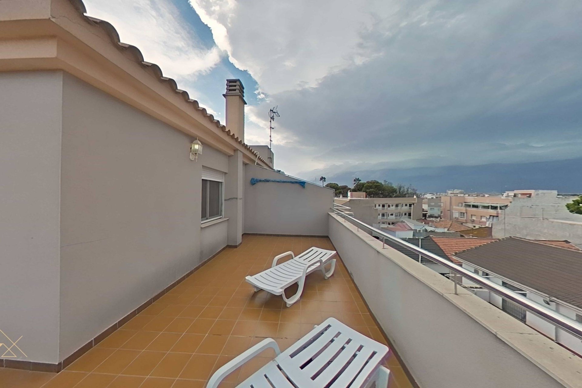 Revânzare - Apartament -
Lo Pagan - La Puntica