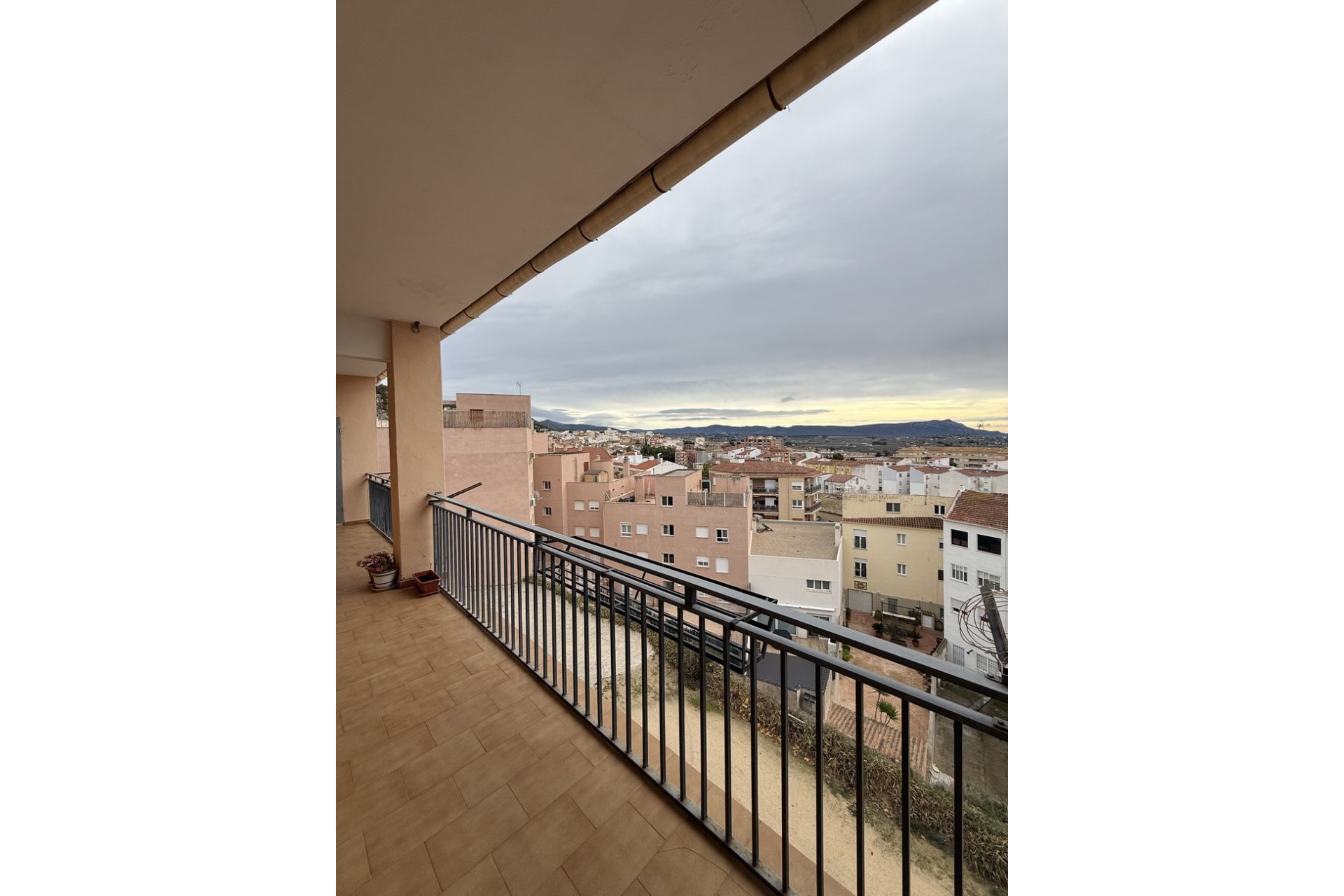 Revânzare - Apartament -
Onil - Costa Blanca