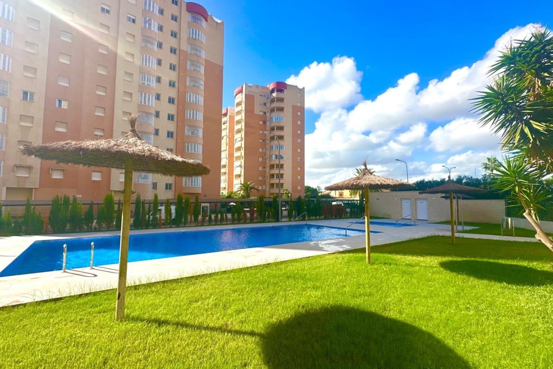 Revânzare - Apartament -
Orihuela Costa - Campoamor