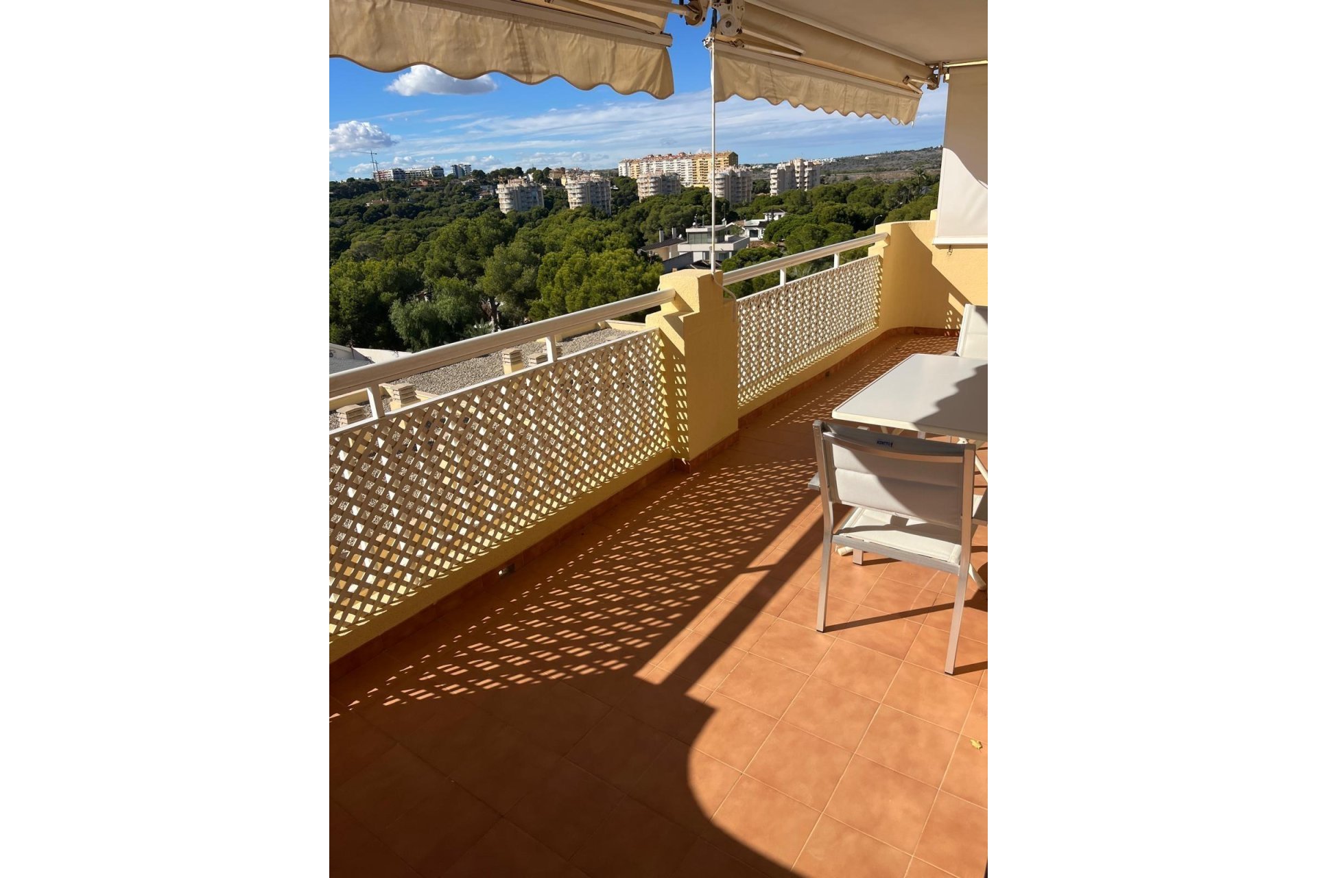 Revânzare - Apartament -
Orihuela Costa - Campoamor