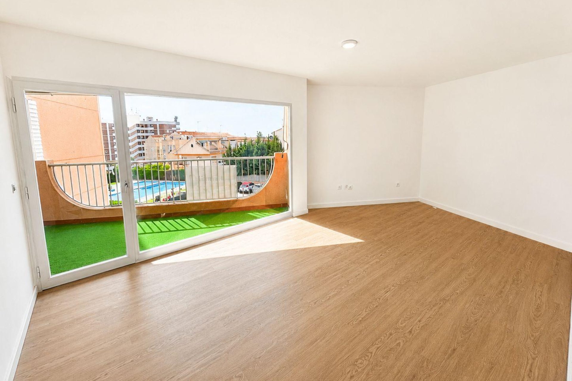 Revânzare - Apartament -
Orihuela Costa - La Regia